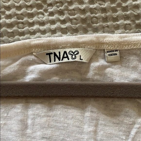 T shirt - Picture 2 of 4